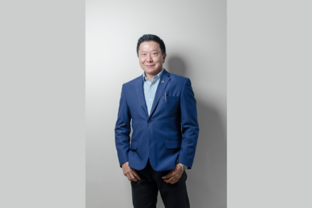 Milton Seigi Hayashi analisa os dilemas da cirurgia plástica na adolescência entre autoestima e saúde.