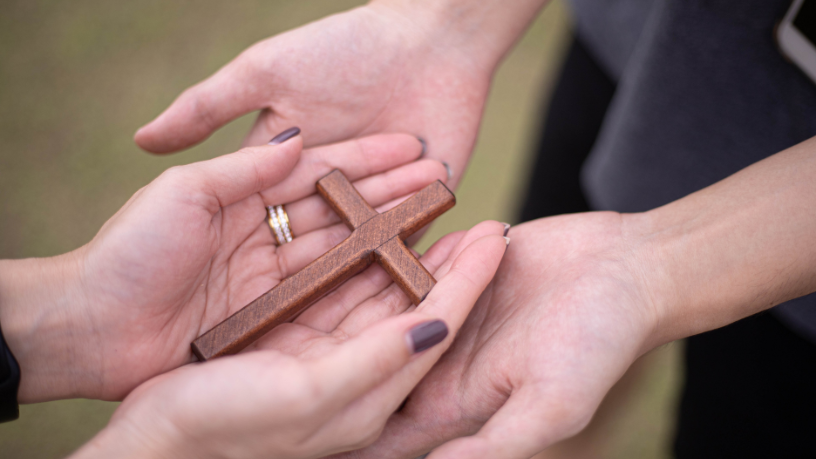 Com Jose Eduardo De Oliveira e Silva, descubra como o amor cristão guia nossas escolhas em uma era de autocentramento.