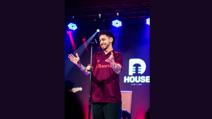 Gio Lisboa fecha sua extensa turnê de 2025 em Erechim sob produção da Non Stop (Créditos: Clara Lins)