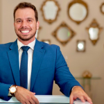 Entenda como identificar crédito estressado e, com Felipe Rassi, diferenciar esse cenário da inadimplência pontual na análise de carteira.